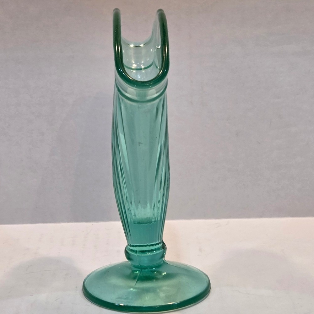Vintage Uranium Glass Fan Vase Teal Green Ribbed Art Deco UV Reactive - Picture 2 of 10